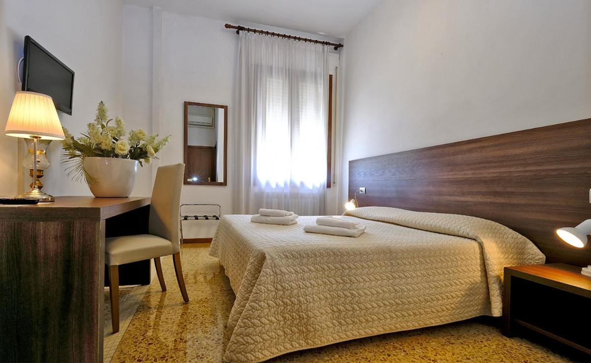 Locanda Al Santuario Peschiera del Garda Eksteriør billede